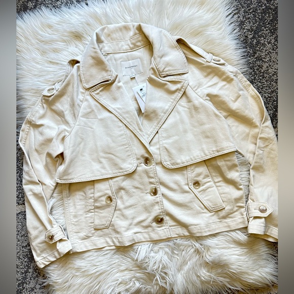 Banana Republic boxy cropped trench coat - Picture 2 of 9